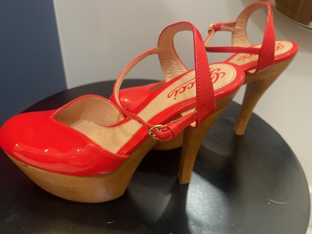 TITLE: Gucci Red/Orange Patent Platform Heels EU 36 Y2K Wooden Heel Pumps - Picture 3 of 14
